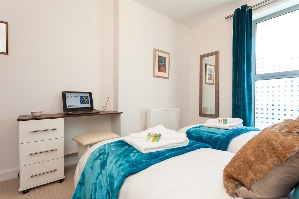 Self-Contained Town Centre One Bedroom Apartments By Helmswood Serviced Apartments Redhill  Ngoại thất bức ảnh
